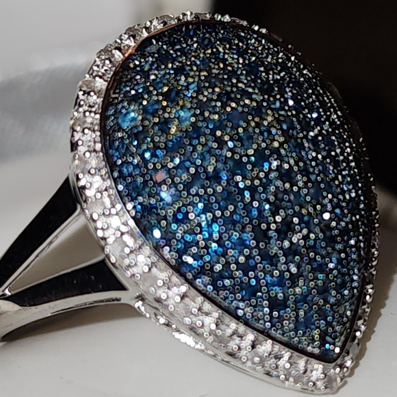 Pear Cut 1.00 ct Fancy Blue Diamond Ring - Picture 4 of 4